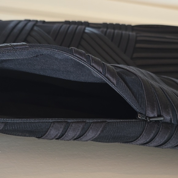 Elegant little black dress - Picture 7 of 8